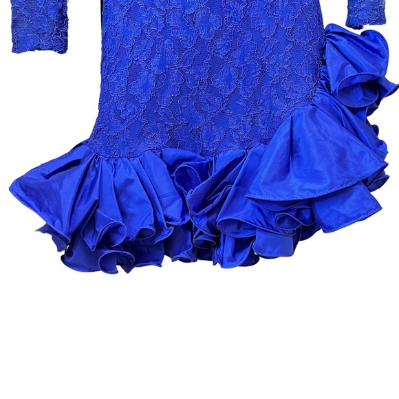 Ruffle Mini Dress 
✨Vintage✨ 1980s Union Made Royal Blue Lace Asymmetrical(7-8) - Picture 3 of 7